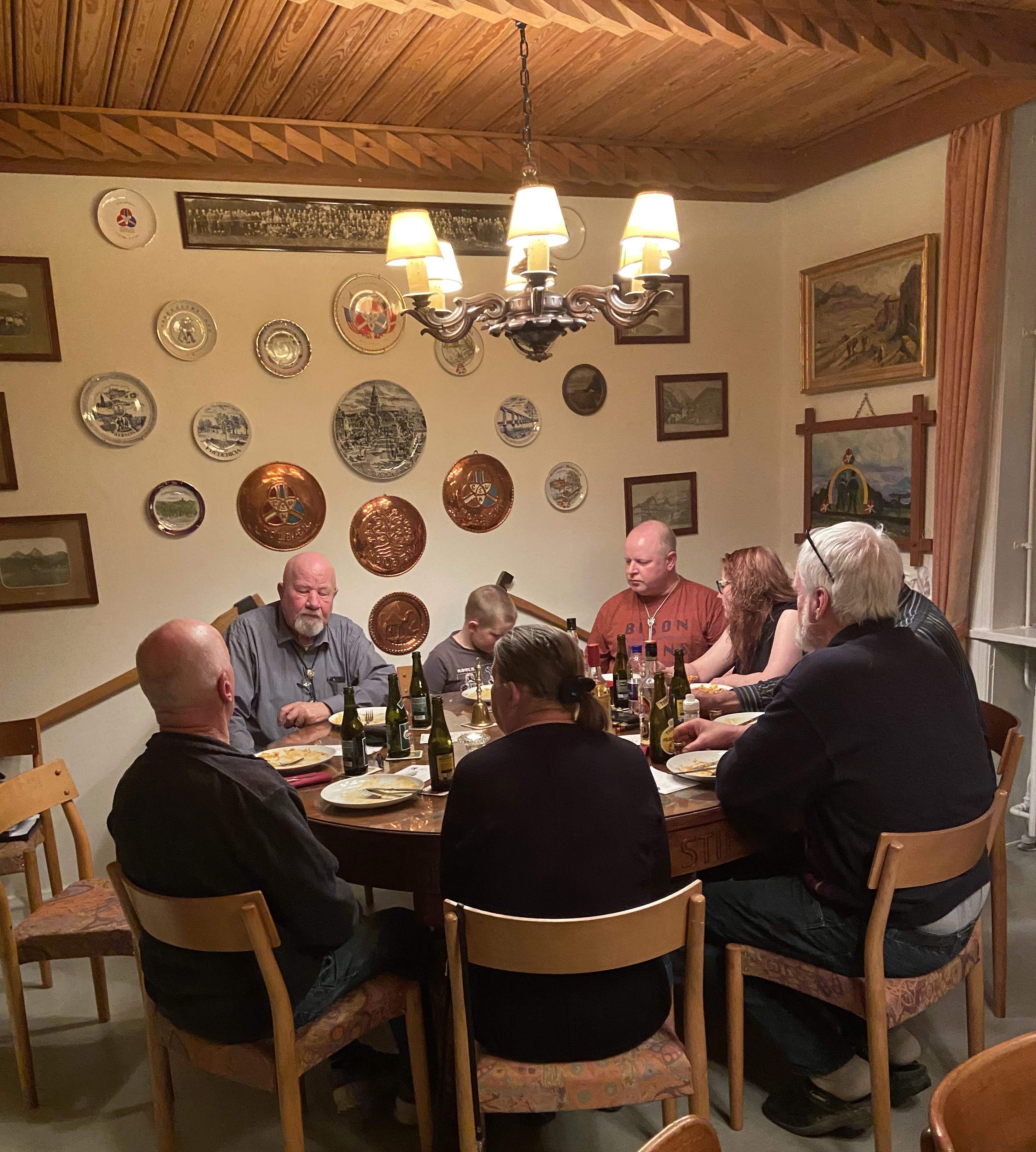 Hygge ved det runde bord